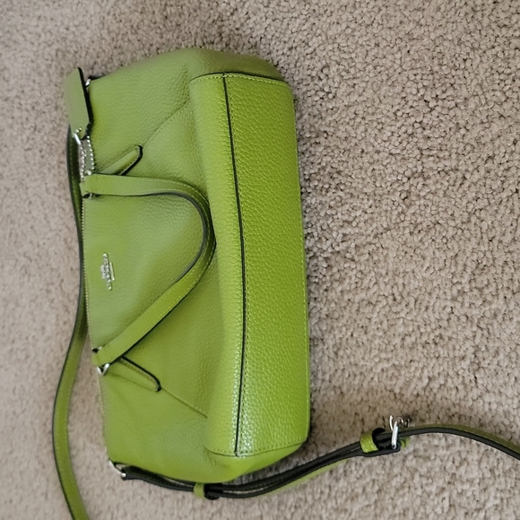 Authentic Coach Green Purse/Crossbody - Picture 3 of 7